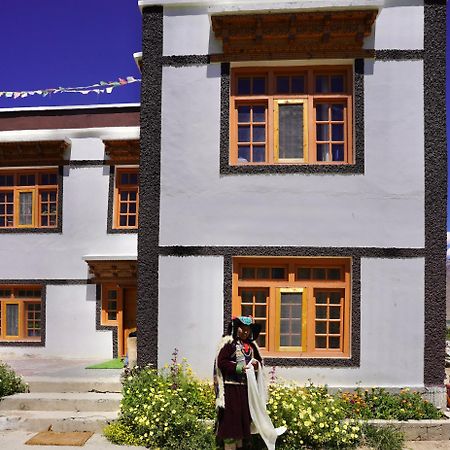Guru View Home Stay Padam Luaran gambar