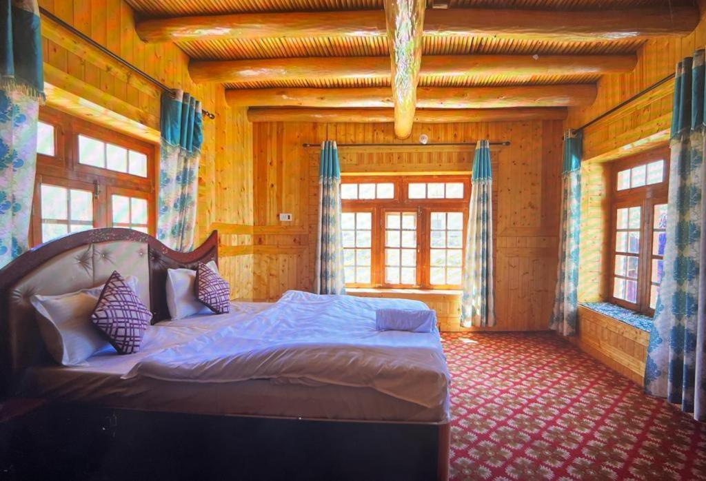 Guru View Home Stay Padam Luaran gambar