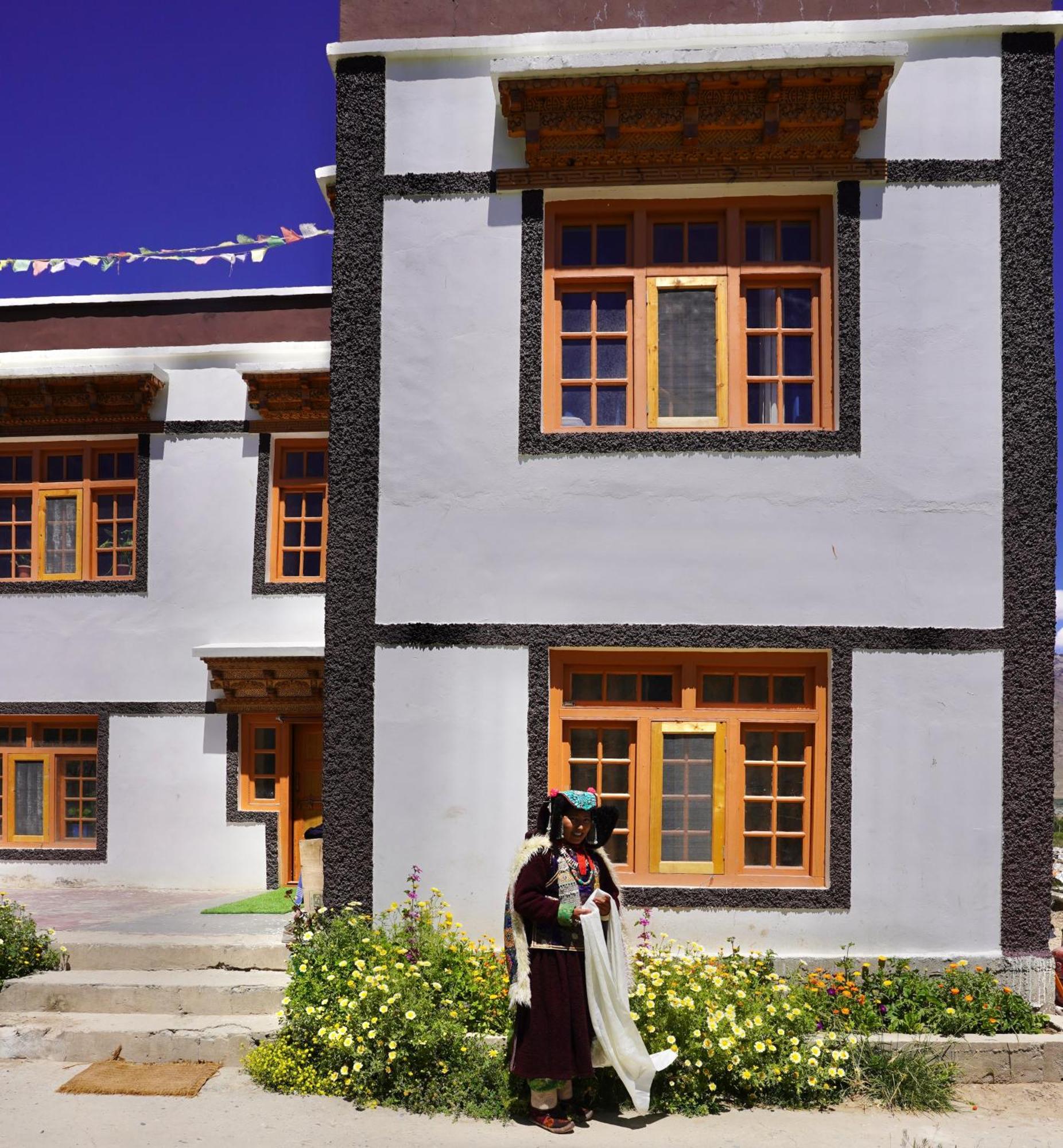 Guru View Home Stay Padam Luaran gambar